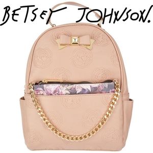 🆕NWT 💋Betsey Johnson Sonya Embossed Fashion Backpack w/Pouch - Blush